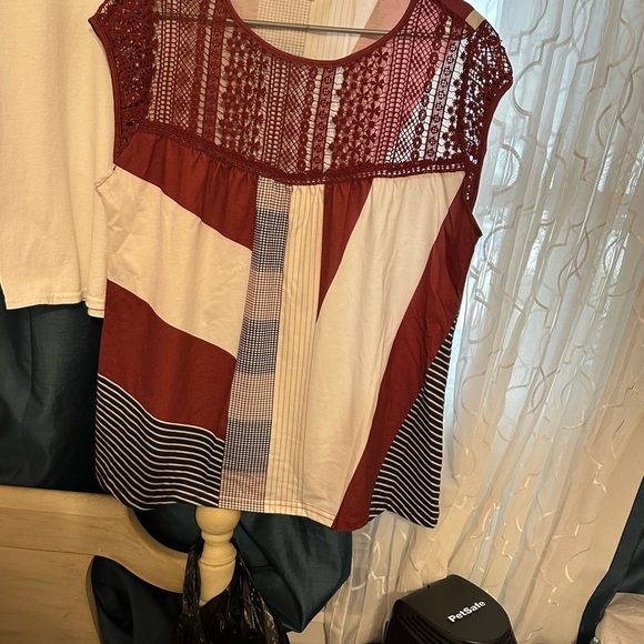 Source Unknown Tops - Source Unknown Red and White Patterned Blouse